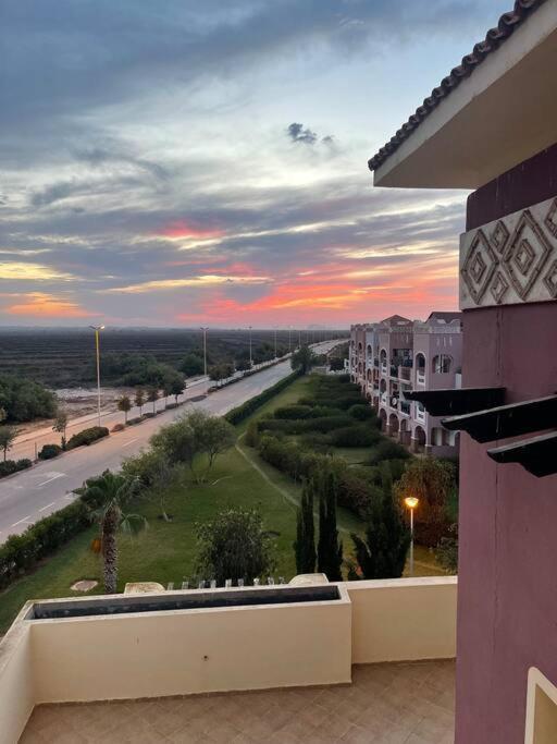 Appartement En Residence + Grande Terrasse Sur Le Toit Saïdia Εξωτερικό φωτογραφία